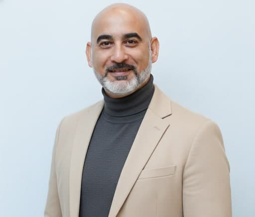 Professional portrait of Tarek Nachnouchi